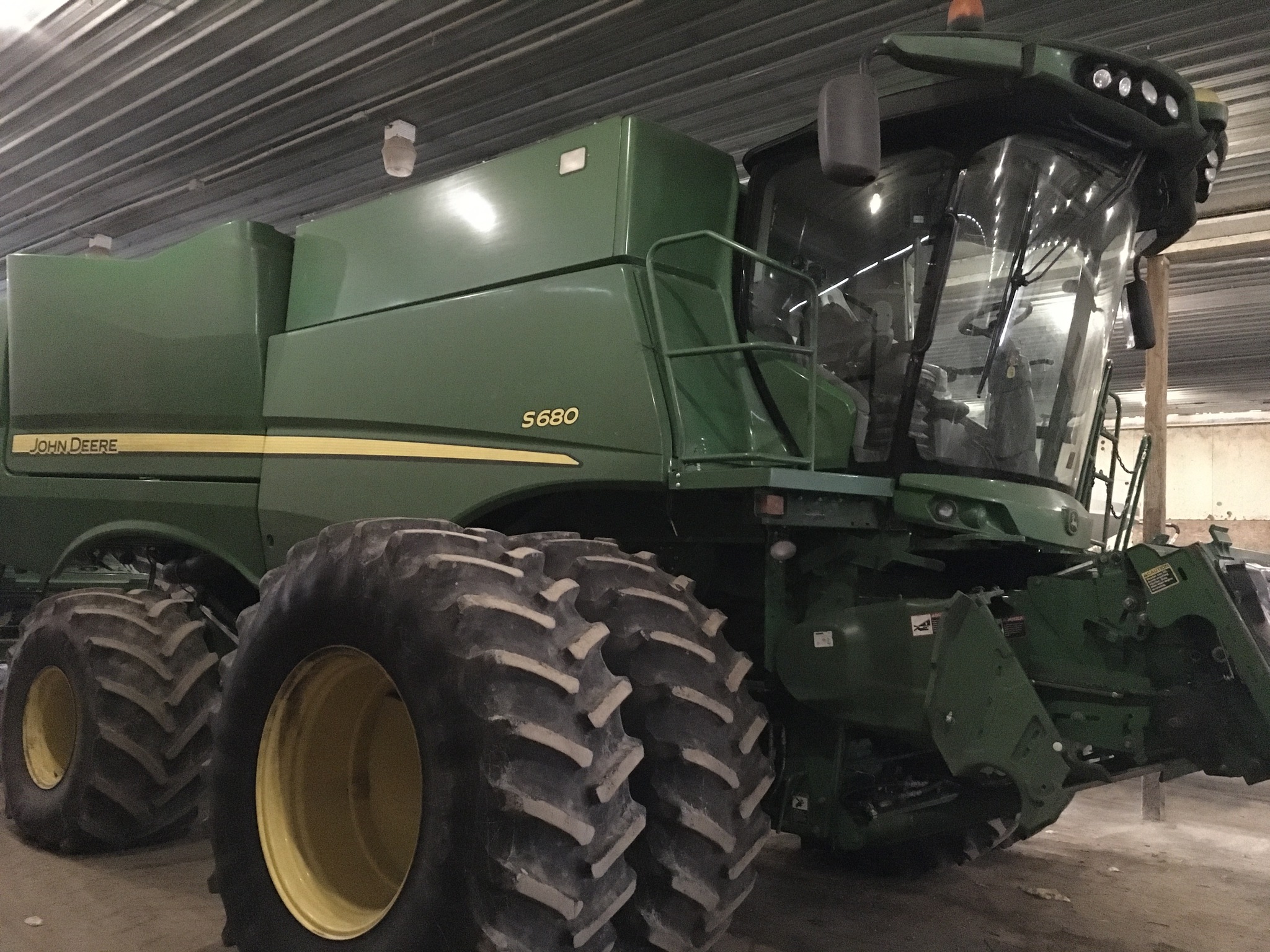 2014 John Deere S680 Image 1