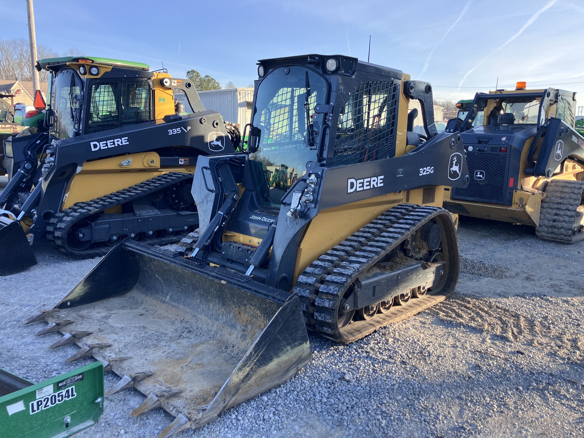 2023 John Deere 325G