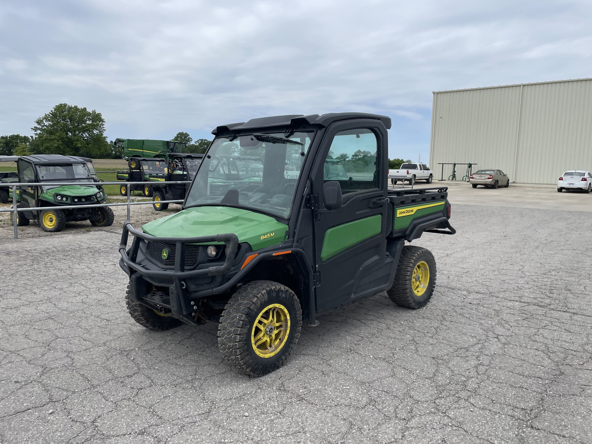  2025 John Deere XUV 845M at Heritage Tractor in Baldwin City, KS