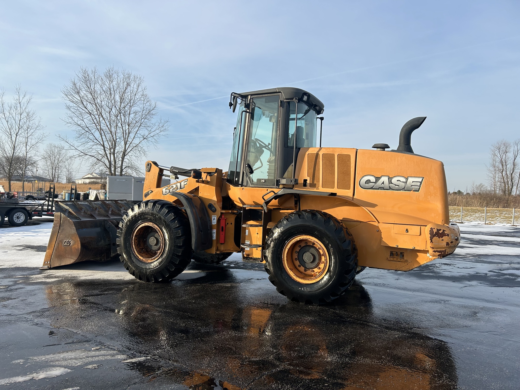 2016 Case 621F Image 2