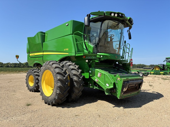  John Deere S770