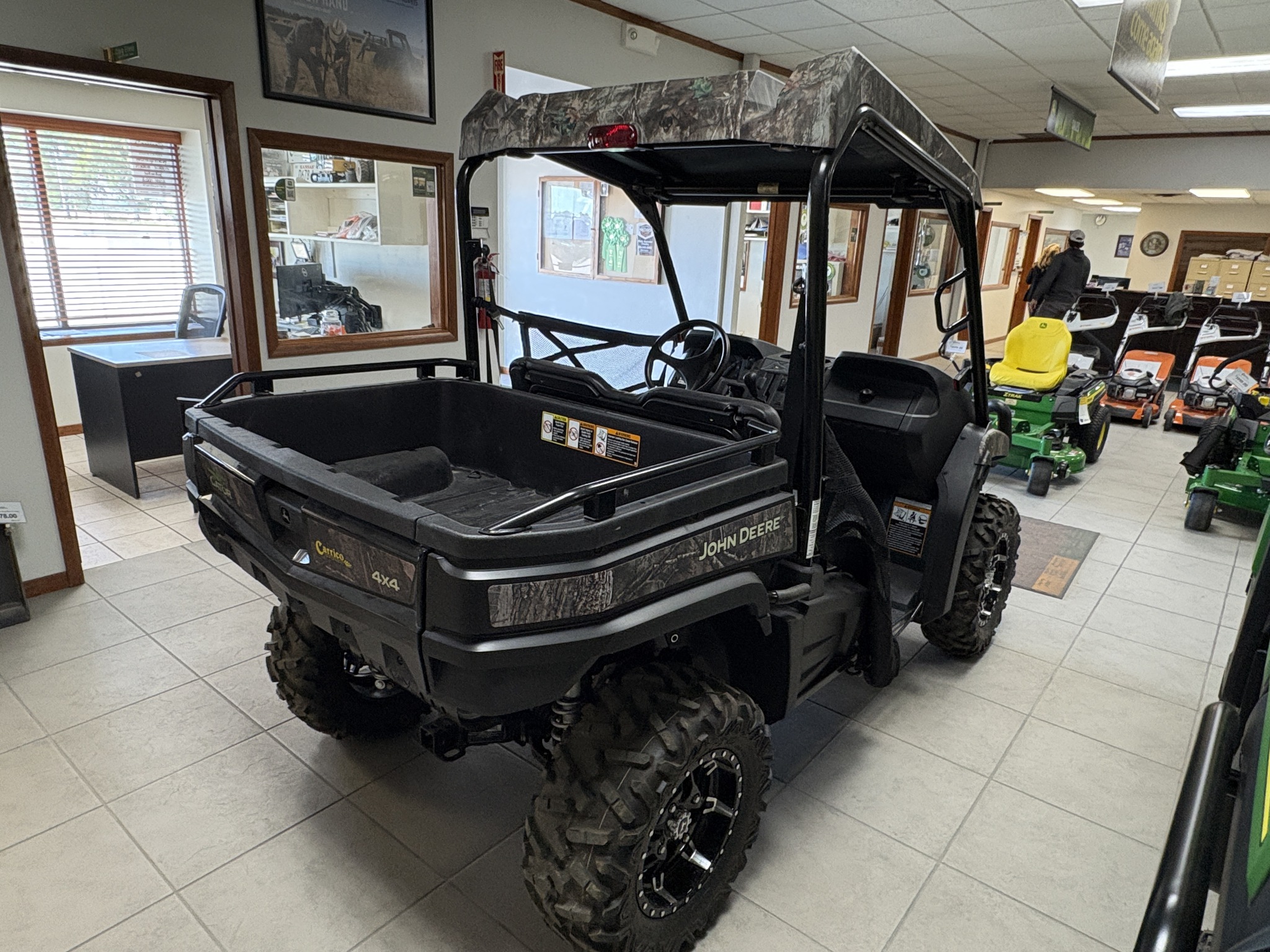 2024 John Deere 590M Image 6