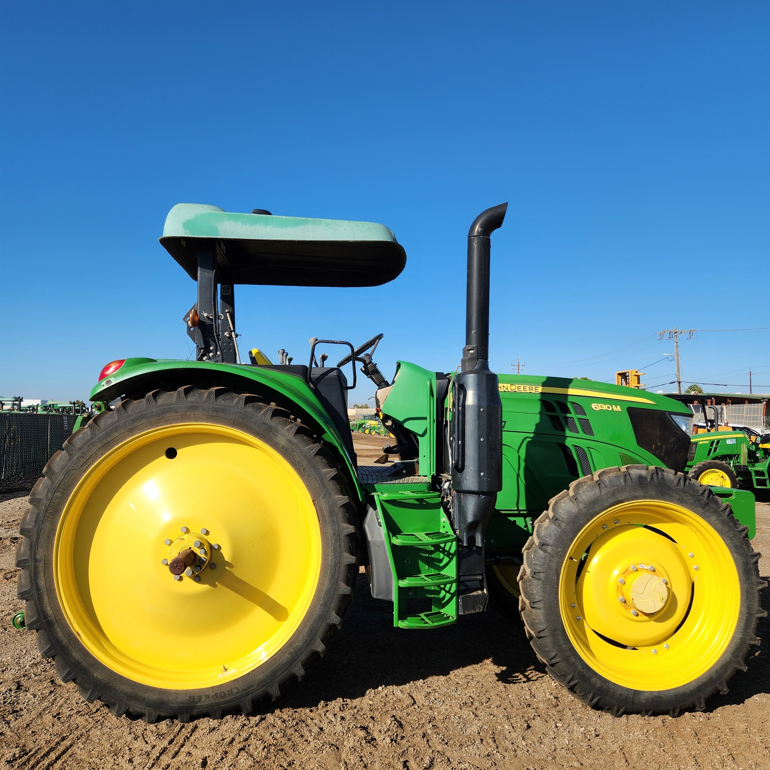 2019 John Deere 6130M Image 8