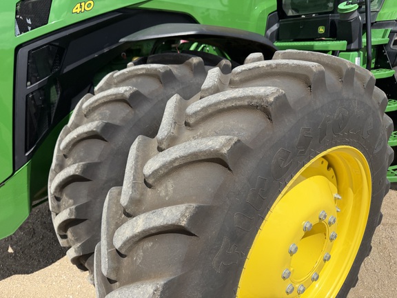 2025 John Deere 8R 410 - Photo10