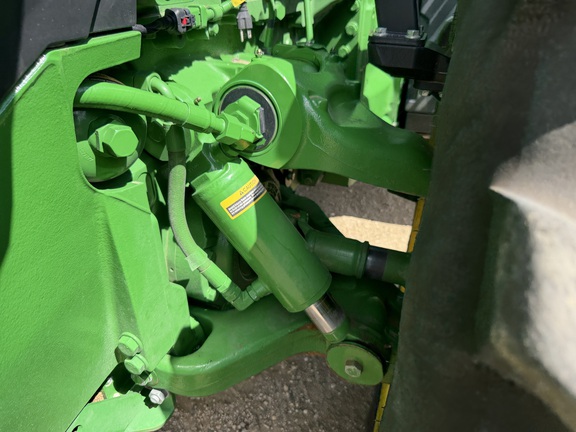 2025 John Deere 8R 410 - Photo11