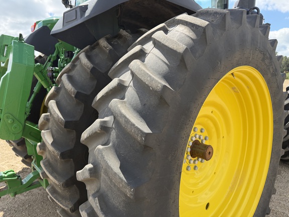 2025 John Deere 8R 410 - Photo15