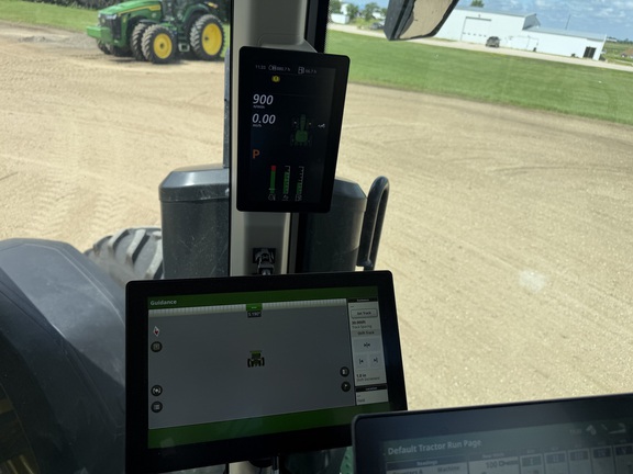 2025 John Deere 8R 410 - Photo34