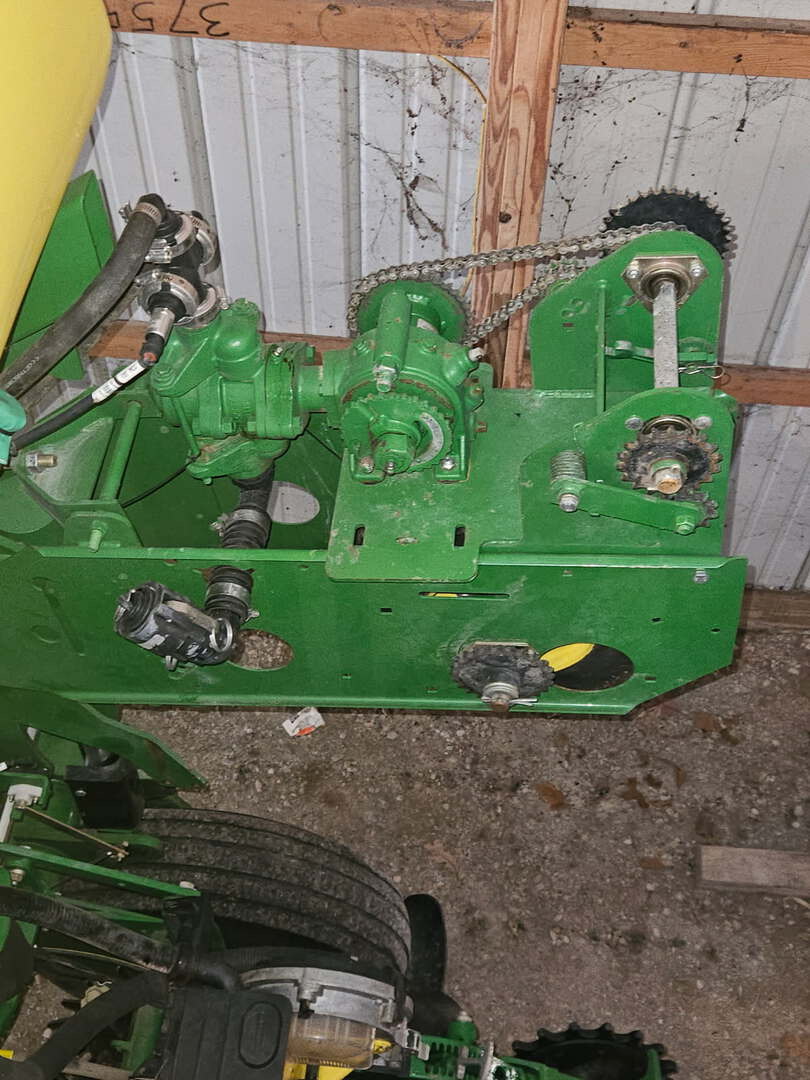 2014 John Deere 1770NT Image 2