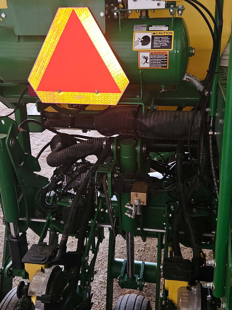 2014 John Deere 1770NT Image 9