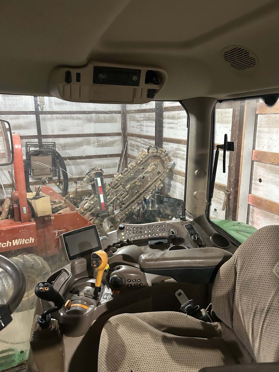 2015 John Deere 6145R Image 2