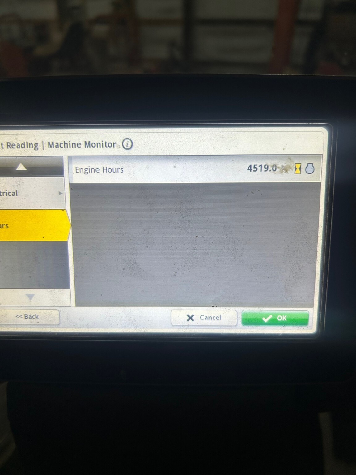 2015 John Deere 6145R Image 5