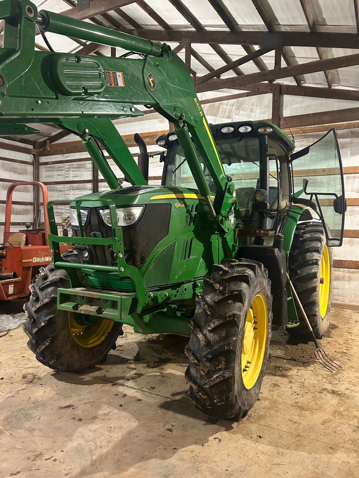 2015 John Deere 6145R Image 3