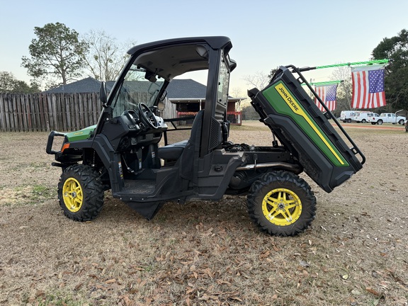 2025 John Deere XUV 845M Photo 3