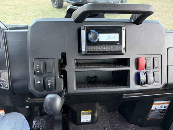 2025 John Deere XUV 845M Photo 4