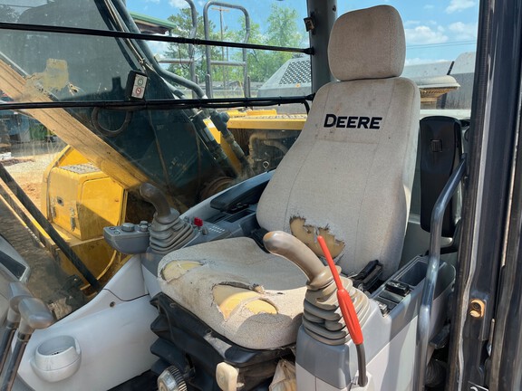 2018 John Deere 210GLC -11