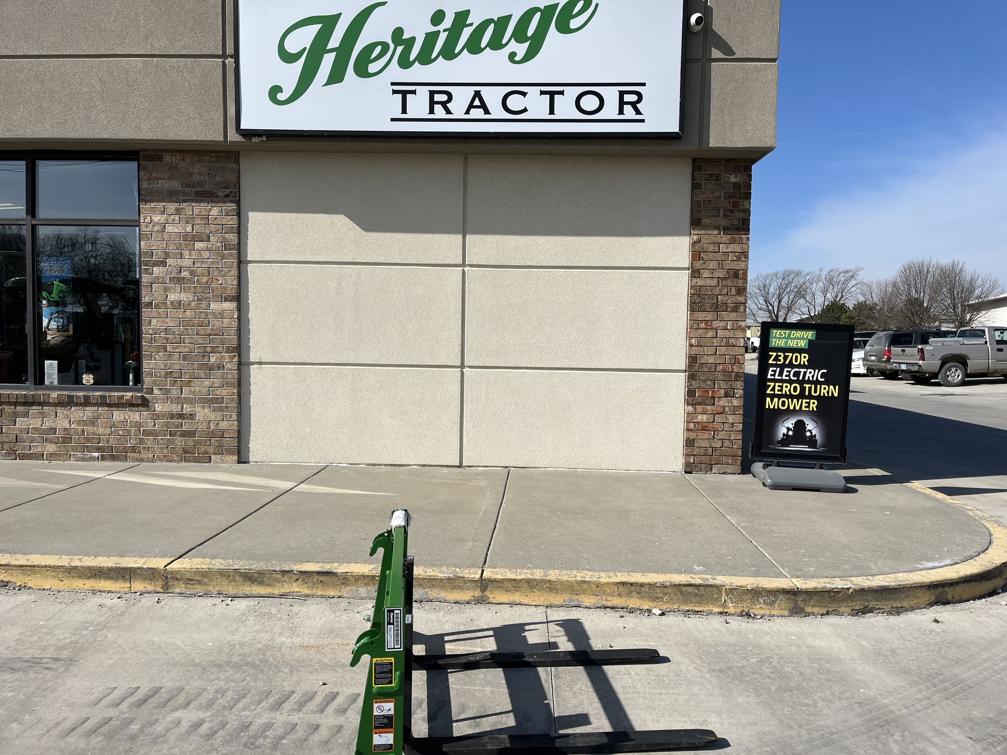  2025 Frontier AP10F at Heritage Tractor in Olathe, KS
