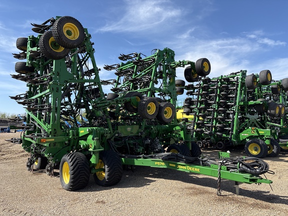 Used 2022 John Deere P576 Air Drills and Seeders at Horizon Ag & Turf in Lloydminster, AB - Photo2