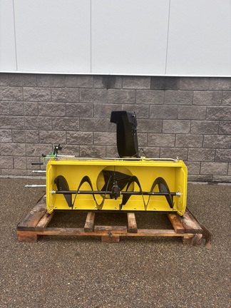 Used 2022 John Deere X390 Lawn & Garden Tractors at Horizon Ag & Turf in Edmonton South, AB - Photo9