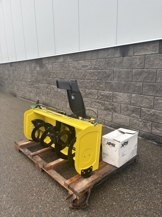 Used 2022 John Deere X390 Lawn & Garden Tractors at Horizon Ag & Turf in Edmonton South, AB - Photo11