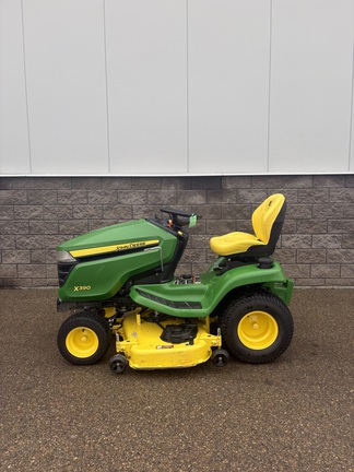 Used 2022 John Deere X390 Lawn & Garden Tractors at Horizon Ag & Turf in Edmonton South, AB - Photo2
