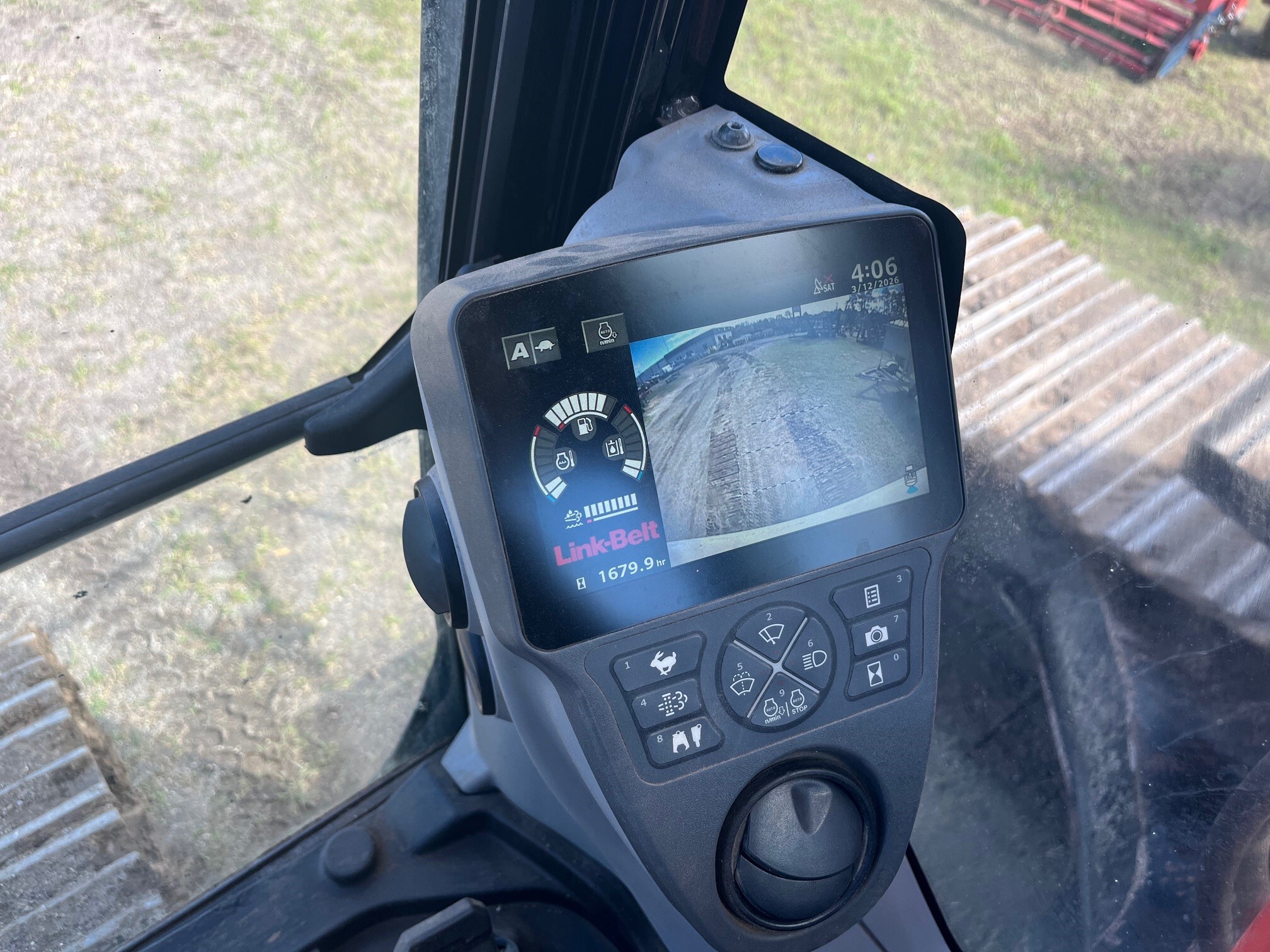 2023 Linkbelt 210 X4 Image 7