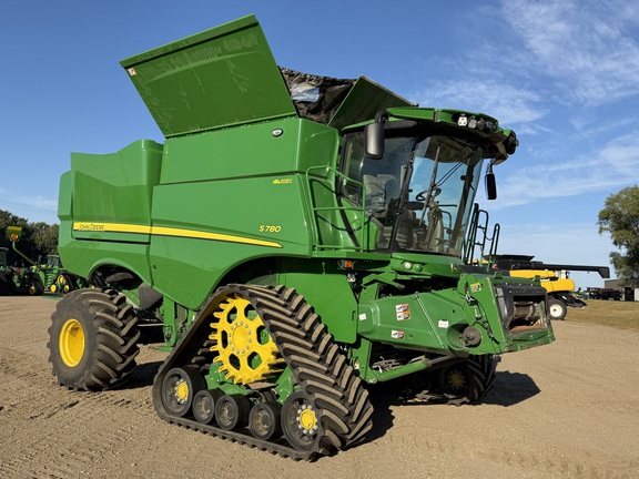  John Deere S780