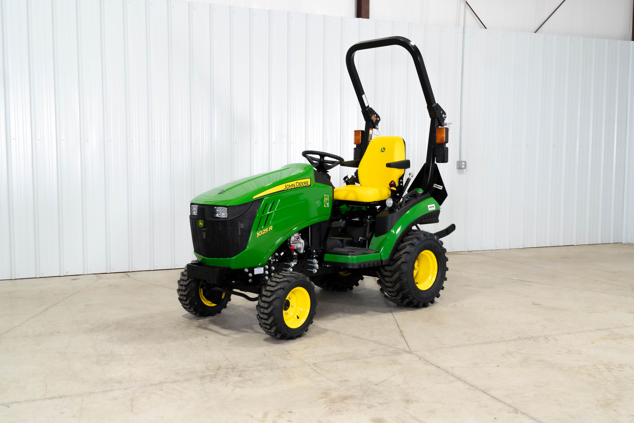 New In-Stock 2026 John Deere 1025R Compact Utility Tractors at Koenig Equipment in Botkins, OH - PhotoXL0