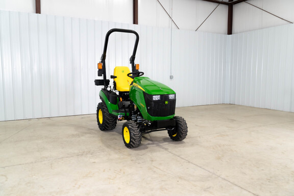 New In-Stock 2026 John Deere 1025R Compact Utility Tractors at Koenig Equipment in Botkins, OH - Photo8