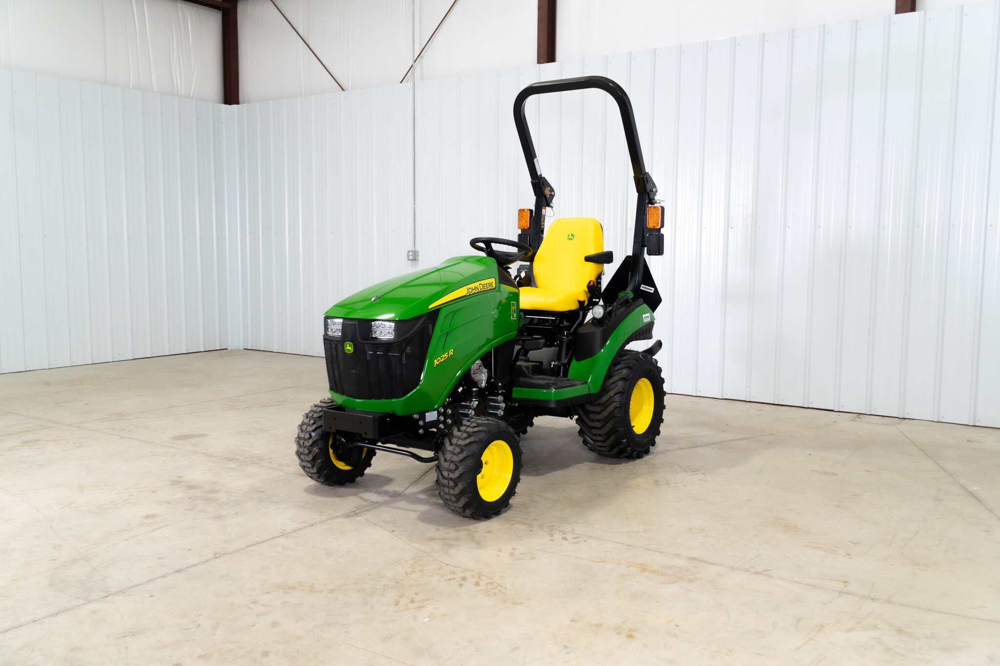 New In-Stock 2026 John Deere 1025R Compact Utility Tractors at Koenig Equipment in Botkins, OH - PhotoXL7