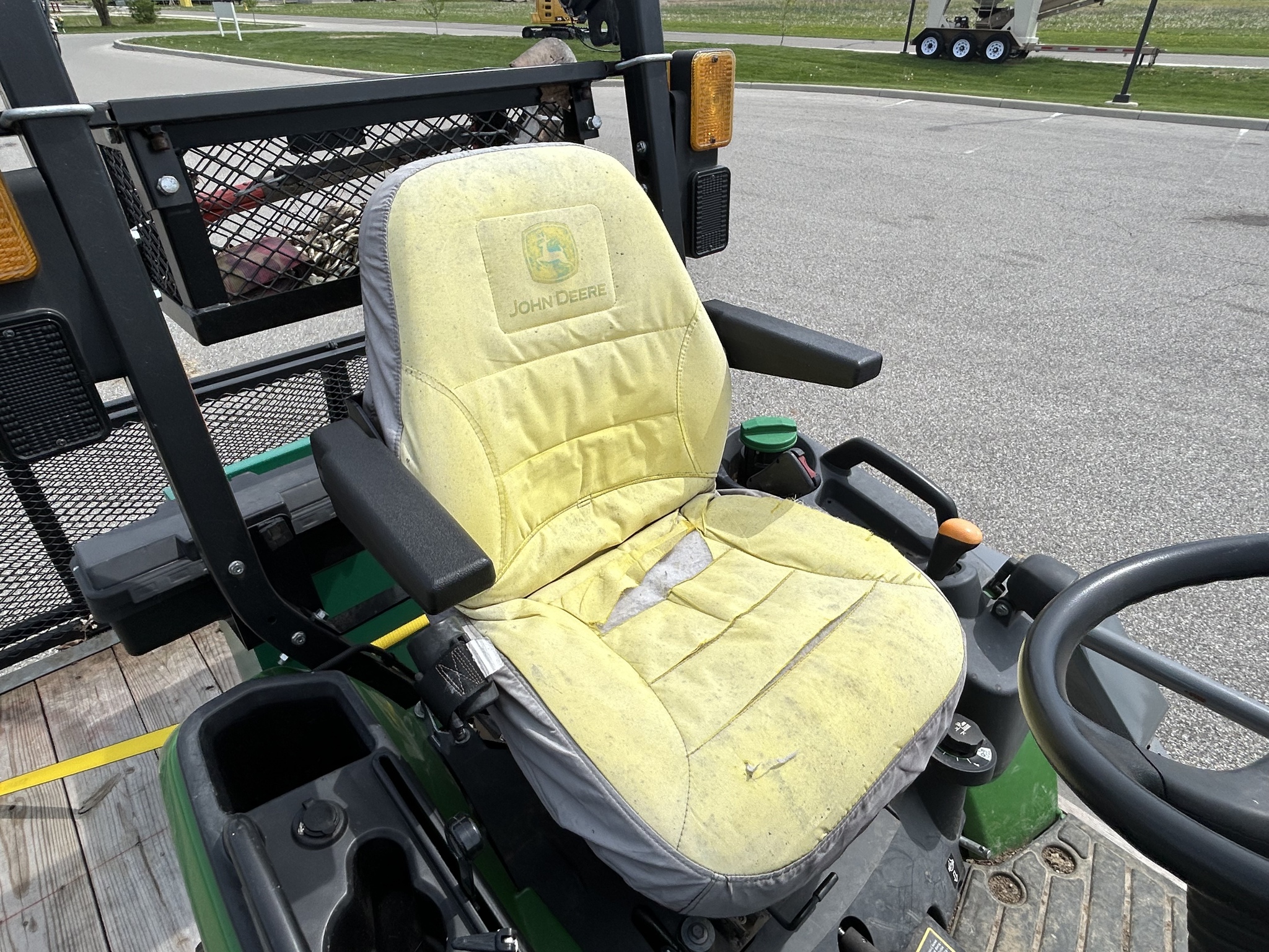 Used 2021 John Deere 1025R Compact Utility Tractors at Koenig Equipment in Franklin, IN - PhotoXL8