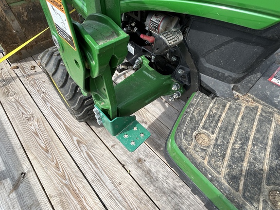 Used 2021 John Deere 1025R Compact Utility Tractors at Koenig Equipment in Franklin, IN - Photo11