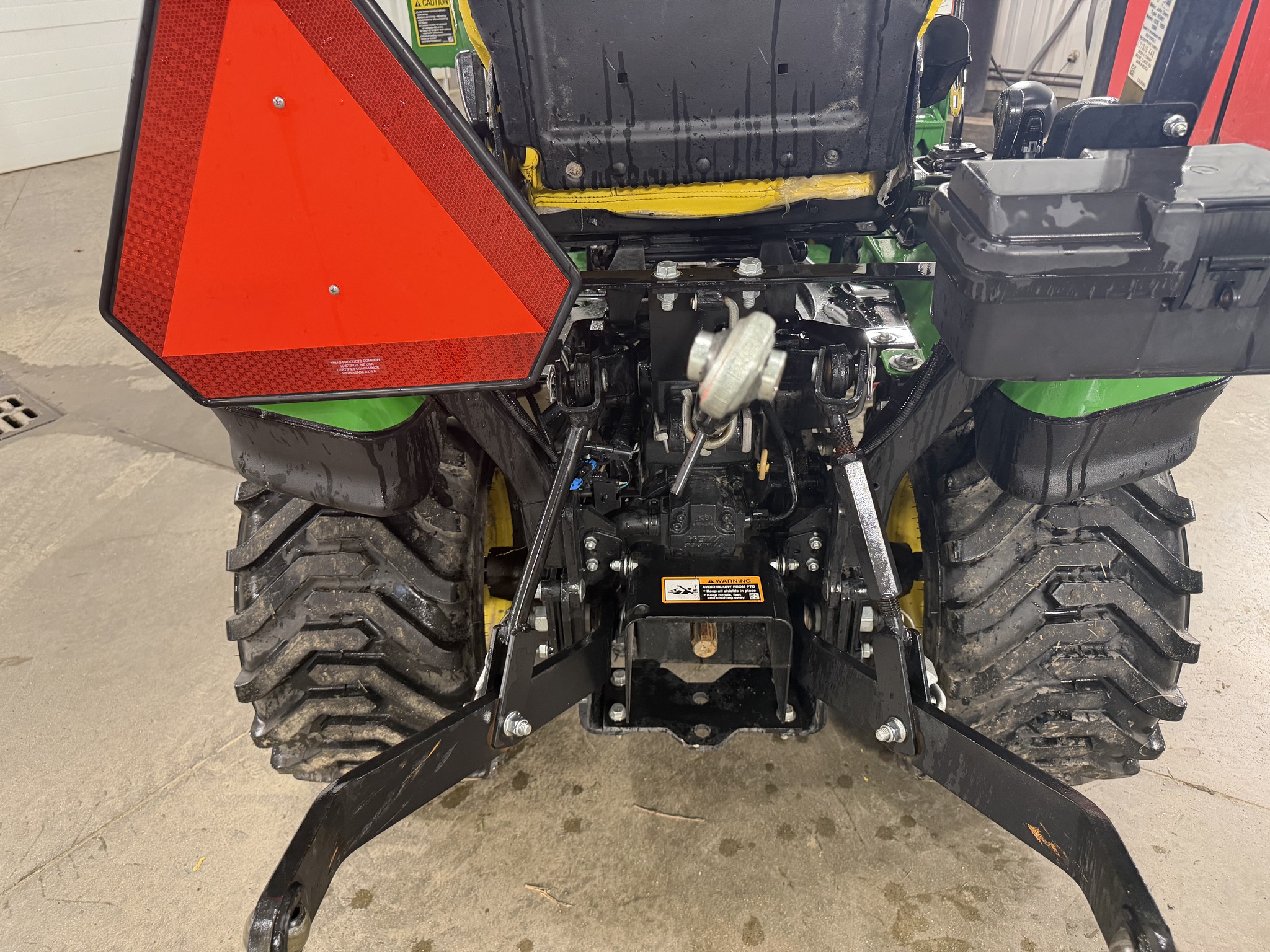 Used 2021 John Deere 1025R Compact Utility Tractors at Koenig Equipment in Franklin, IN - PhotoXL6