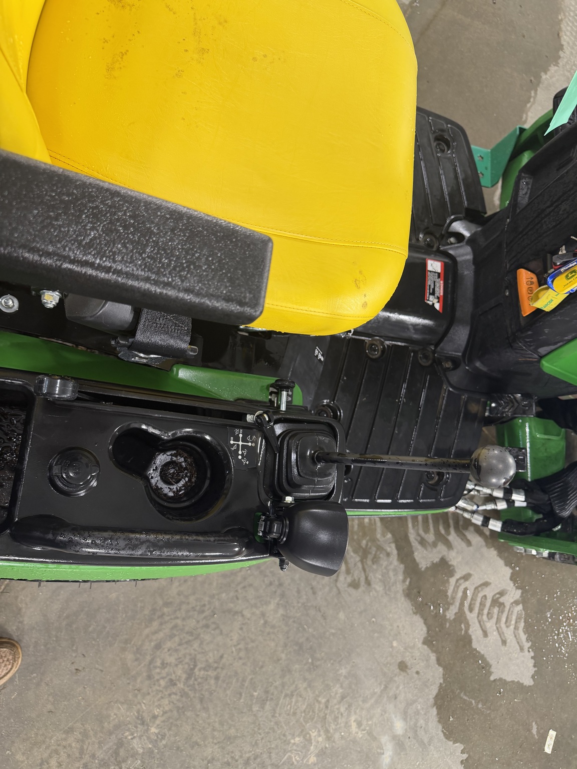 Used 2021 John Deere 1025R Compact Utility Tractors at Koenig Equipment in Franklin, IN - PhotoXL11
