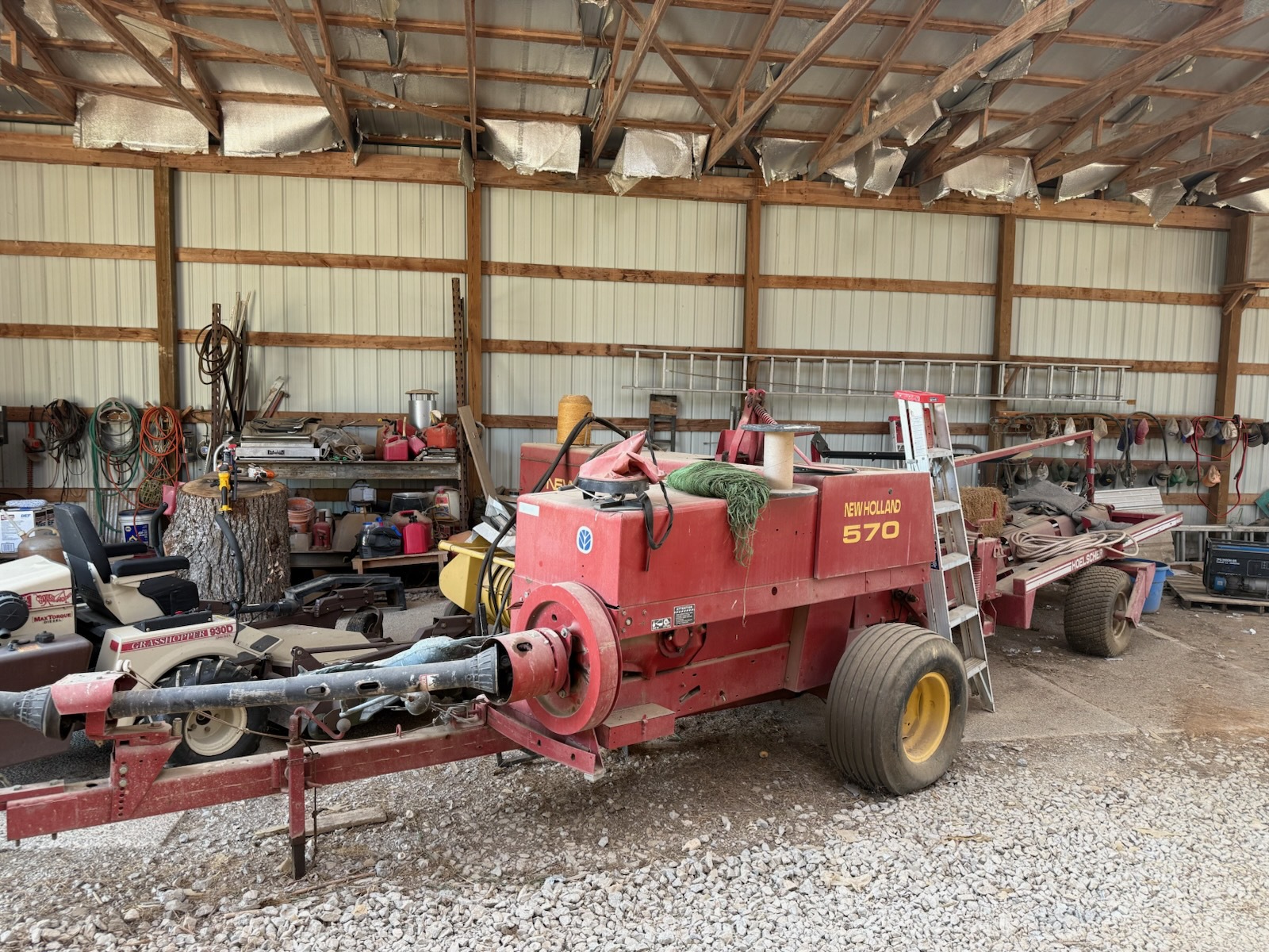 2002 New Holland 570
