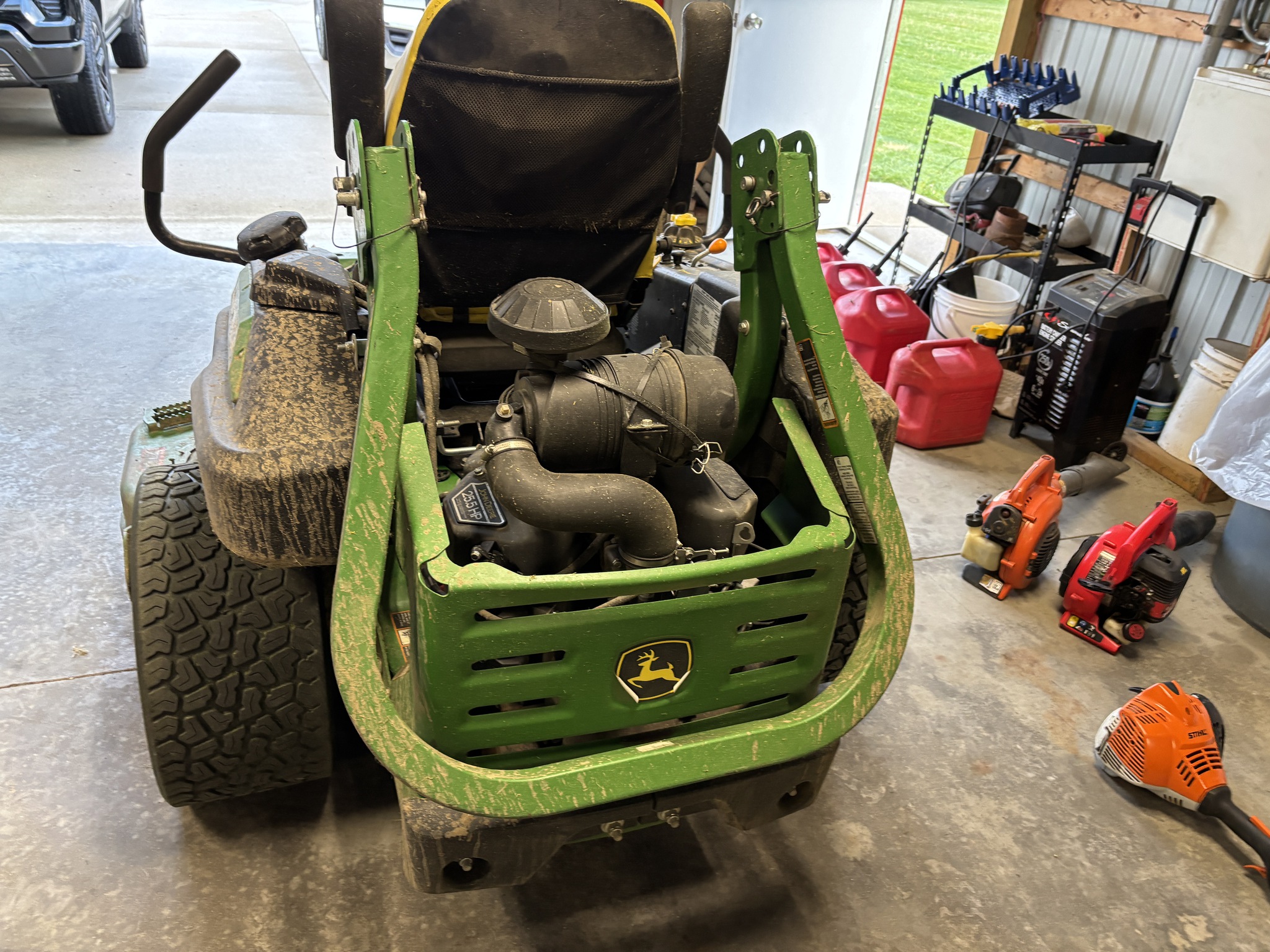 Used 2021 John Deere Z930M Zero Turn Mowers at Koenig Equipment in Richmond, IN - PhotoXL4
