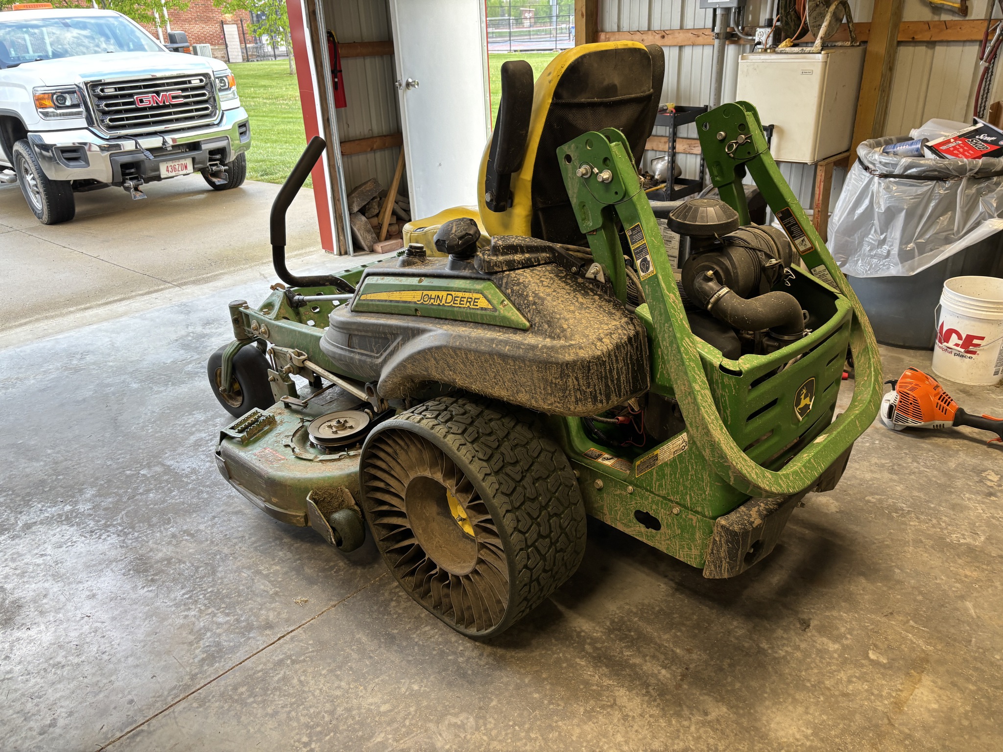 Used 2021 John Deere Z930M Zero Turn Mowers at Koenig Equipment in Richmond, IN - PhotoXL0