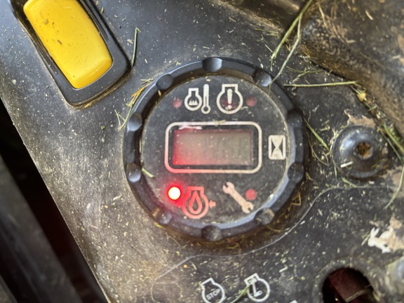 Used 2021 John Deere Z930M Zero Turn Mowers at Koenig Equipment in Richmond, IN - Photo14