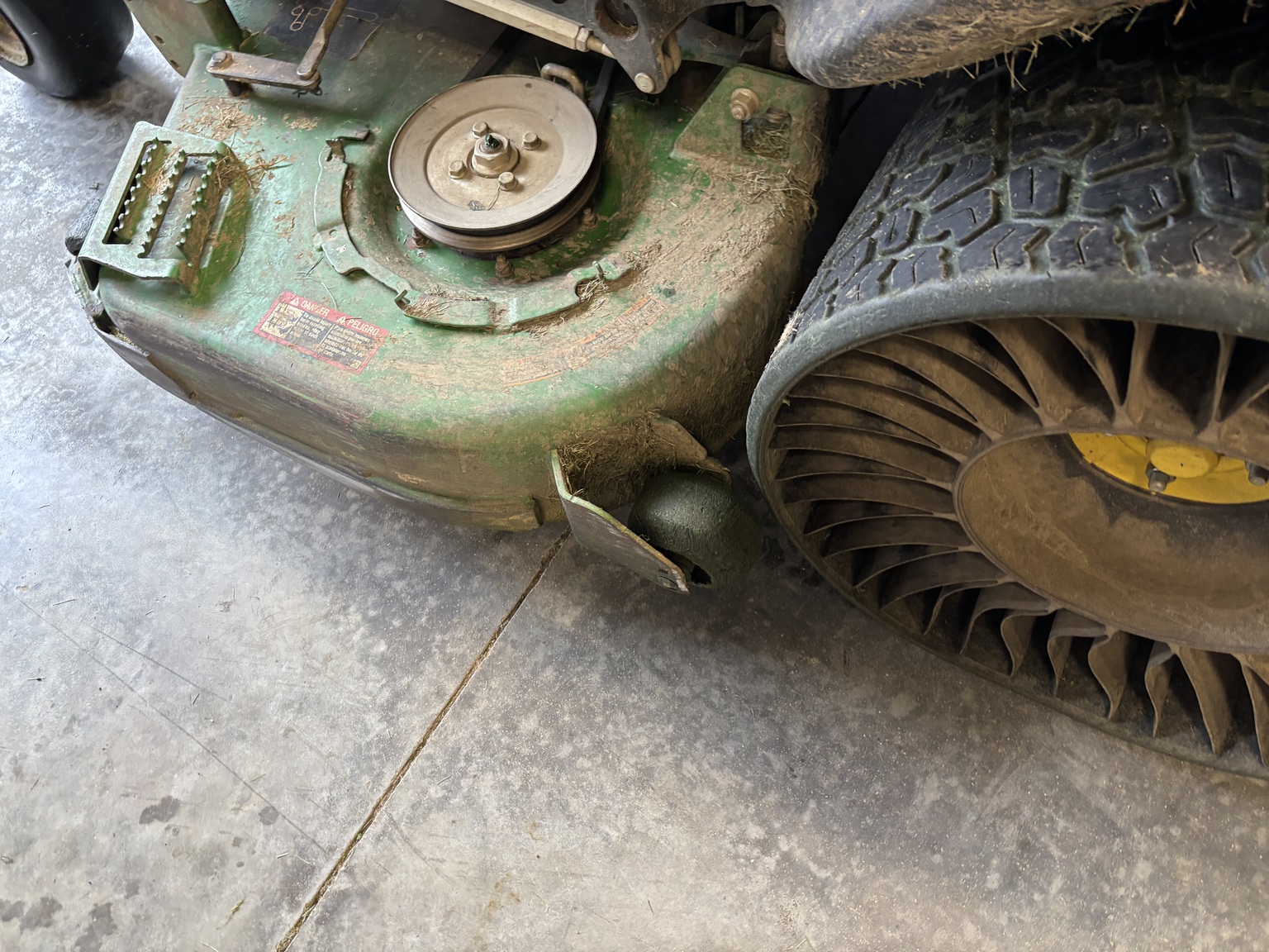 Used 2021 John Deere Z930M Zero Turn Mowers at Koenig Equipment in Richmond, IN - PhotoXL16