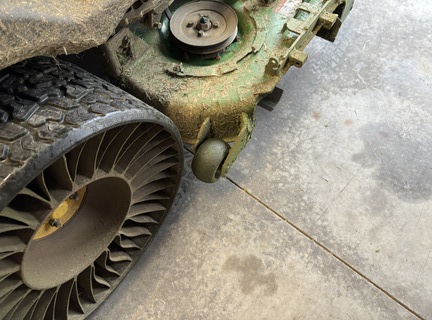 Used 2021 John Deere Z930M Zero Turn Mowers at Koenig Equipment in Richmond, IN - Photo17