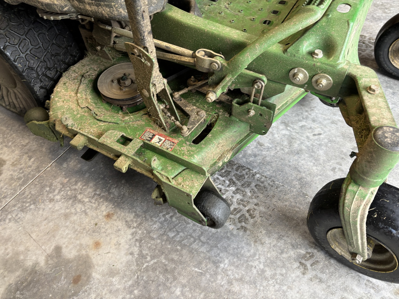 Used 2021 John Deere Z930M Zero Turn Mowers at Koenig Equipment in Richmond, IN - PhotoXL18