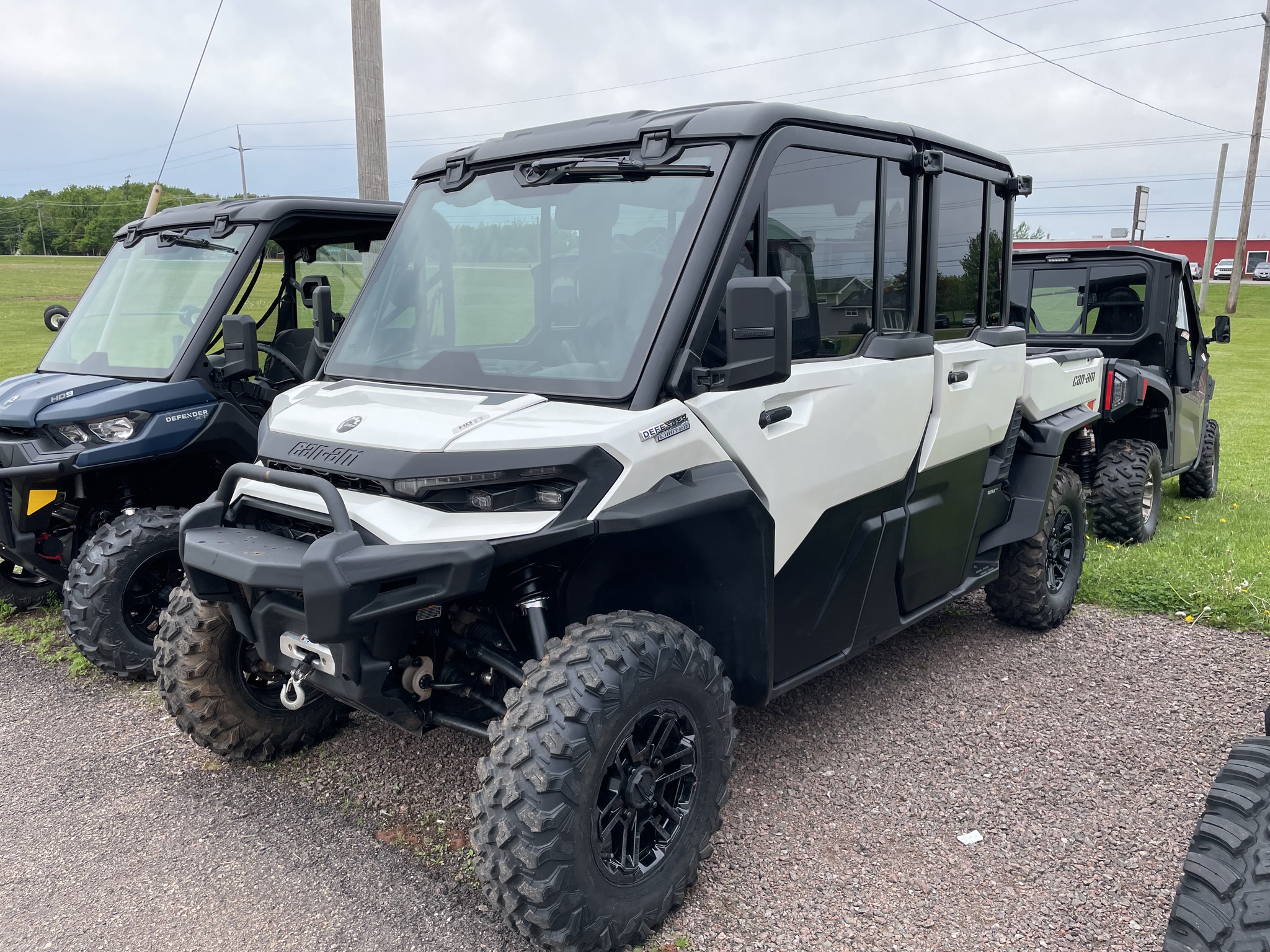 2026 Can-Am Defender MAX Limited HD11 Image 1