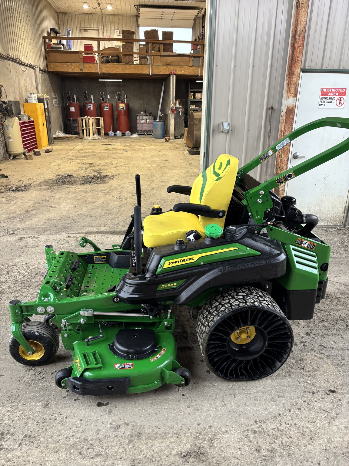 2025 John Deere Z994R