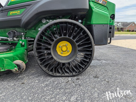 Photo of 2025 John Deere Z994R