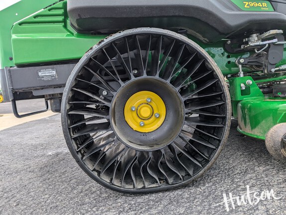 Photo of 2025 John Deere Z994R