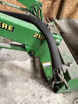 2005 John Deere 2210 - Photo13