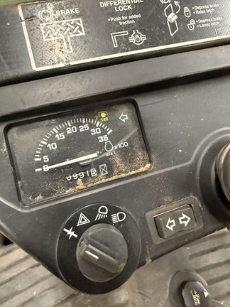 2005 John Deere 2210 - Photo6