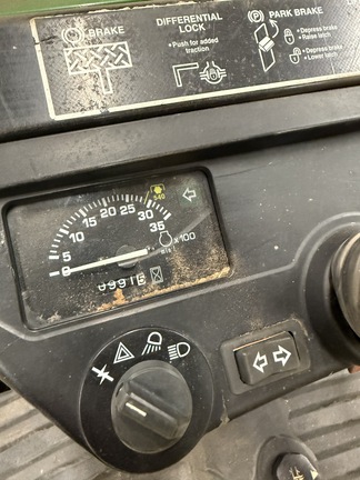 2005 John Deere 2210 - Photo21