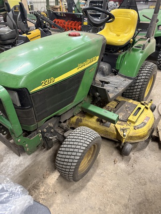 2005 John Deere 2210 - Photo22