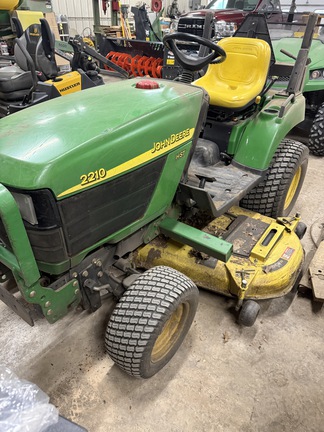 2005 John Deere 2210 - Photo23