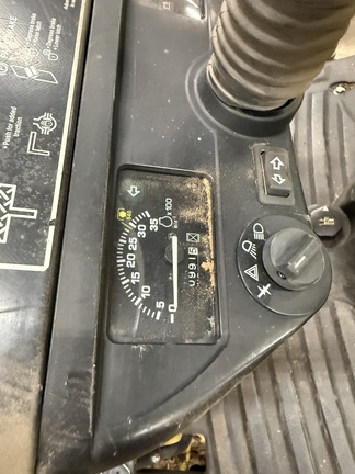 2005 John Deere 2210 - Photo25